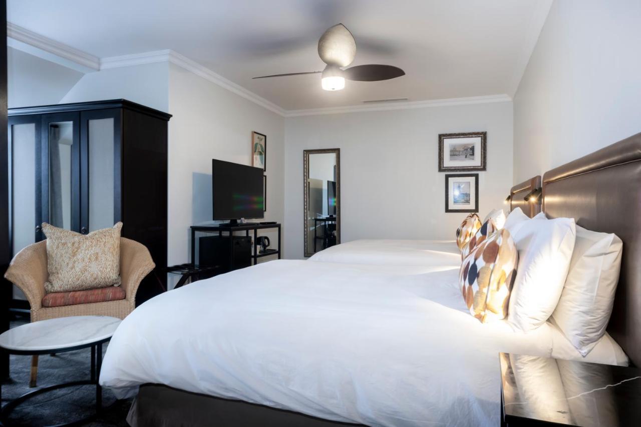 ANEW Hotel Hilton Eksteriør bilde
