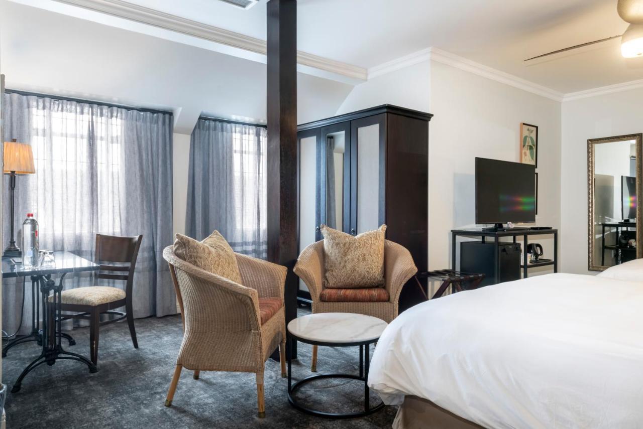 ANEW Hotel Hilton Eksteriør bilde