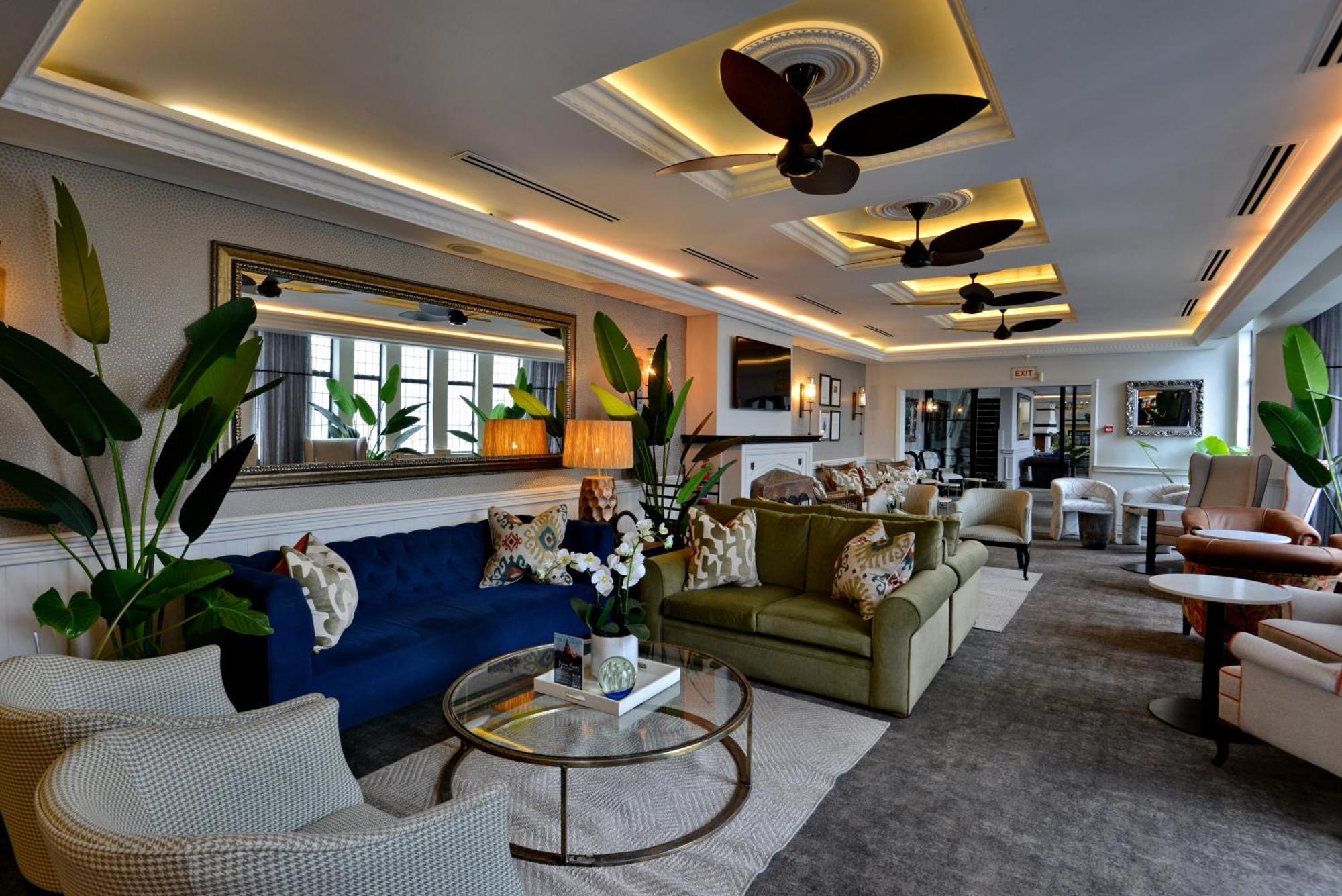 ANEW Hotel Hilton Eksteriør bilde