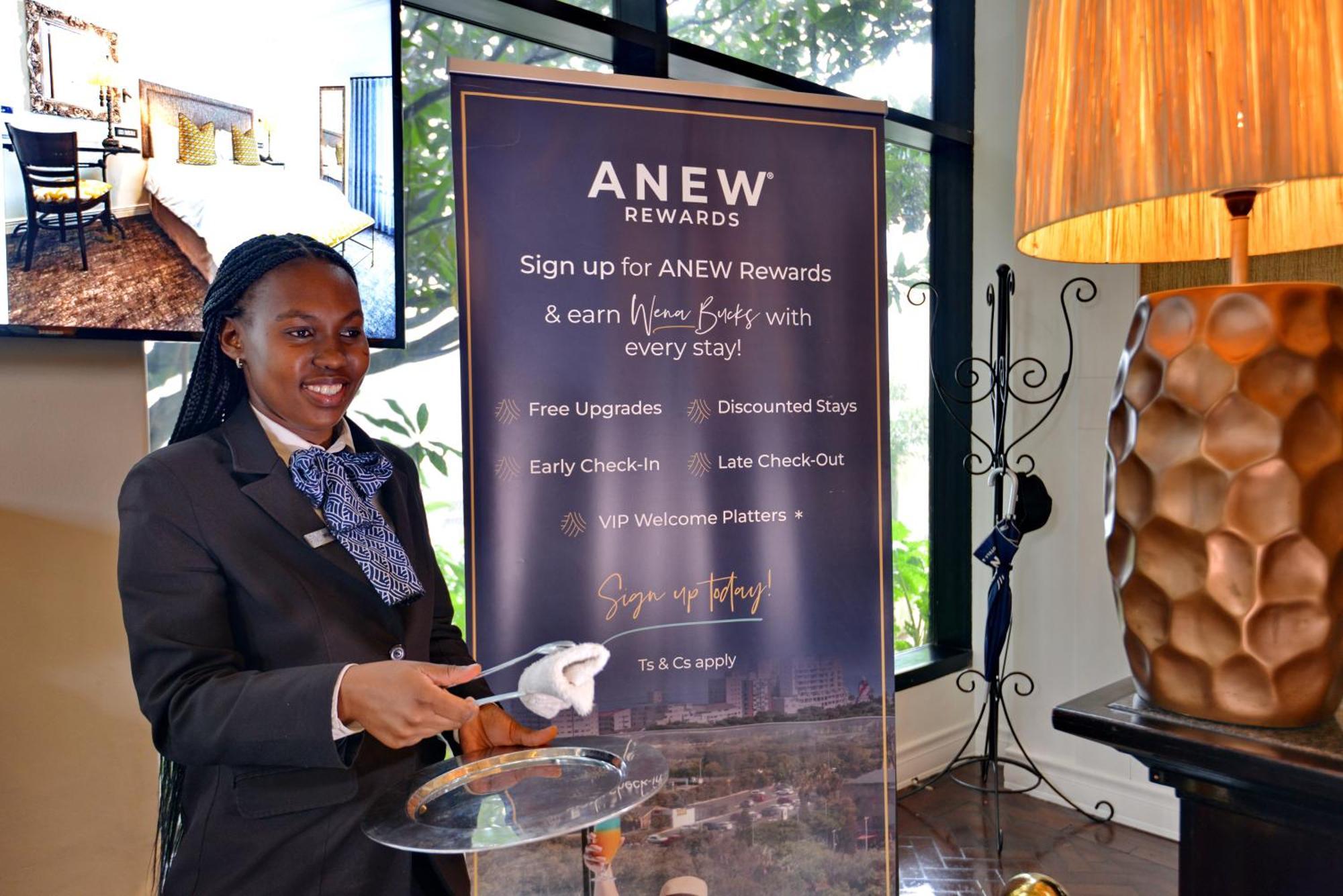 ANEW Hotel Hilton Eksteriør bilde