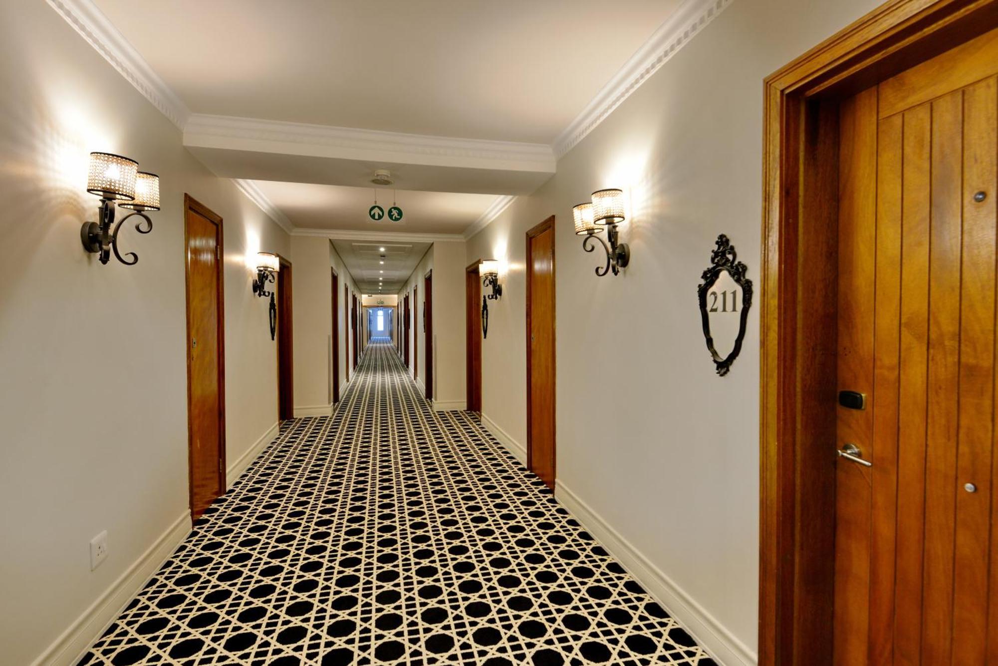 ANEW Hotel Hilton Eksteriør bilde