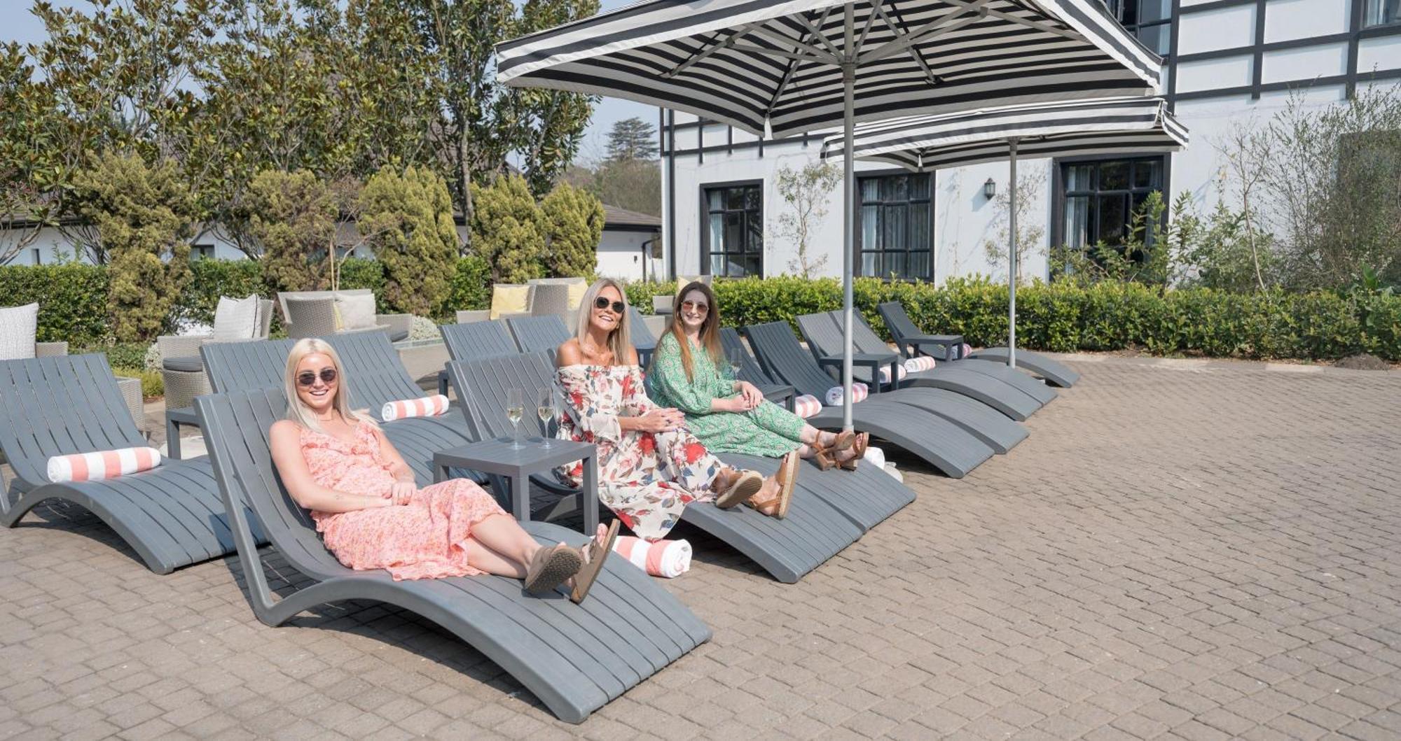 ANEW Hotel Hilton Eksteriør bilde
